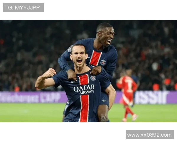 西甲赛场惊现历史冷门巴黎圣日耳曼狂胜尤文图斯5-0引发全场沸腾